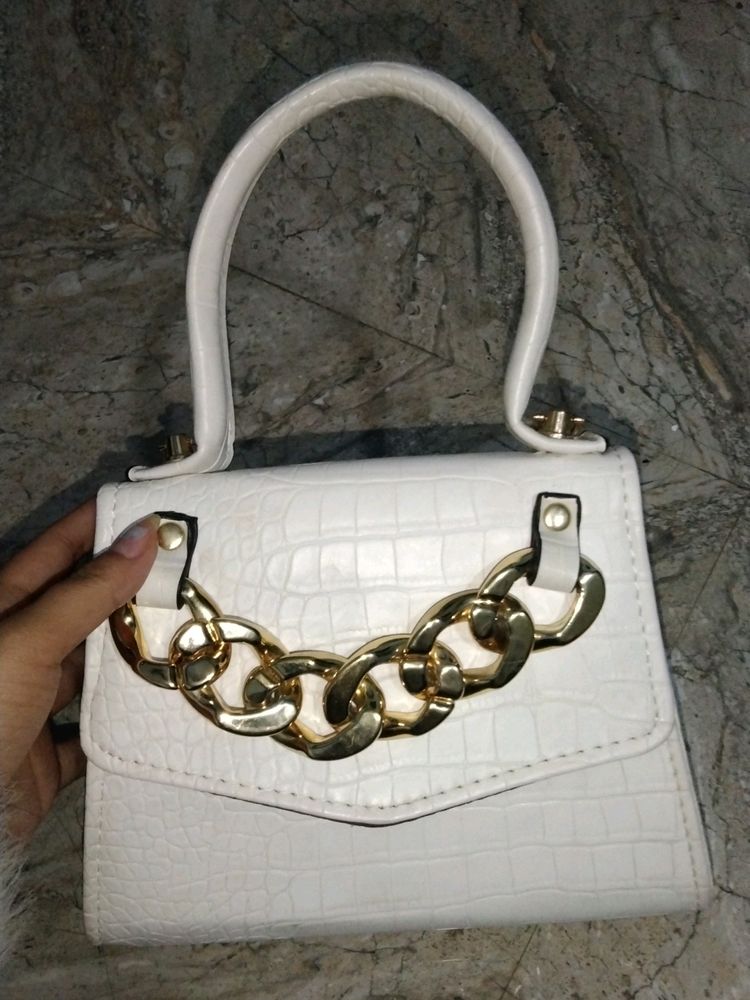 White Leather Hand Bag.                           Price Drop❗