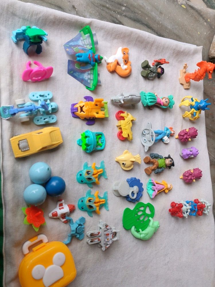 31 Random Mini Toys