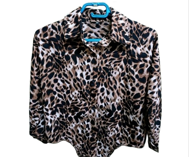 Leopard Print Knotted Shirt