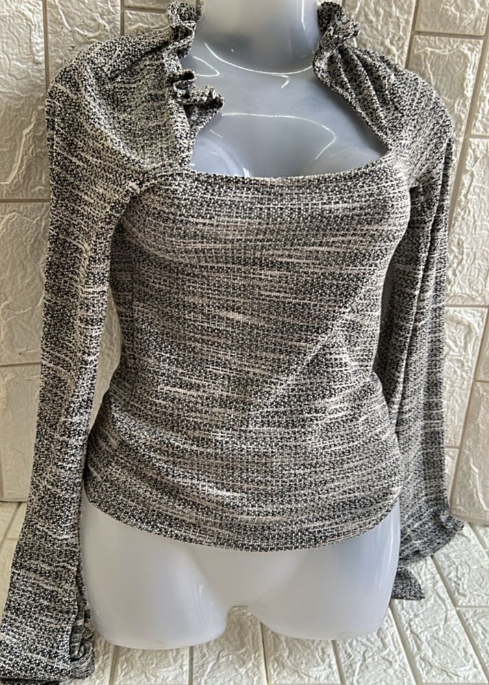 Bell Slit Sleeves Grey Top