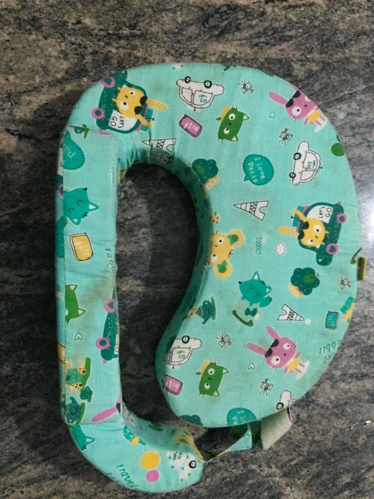 Baby feeding pillow