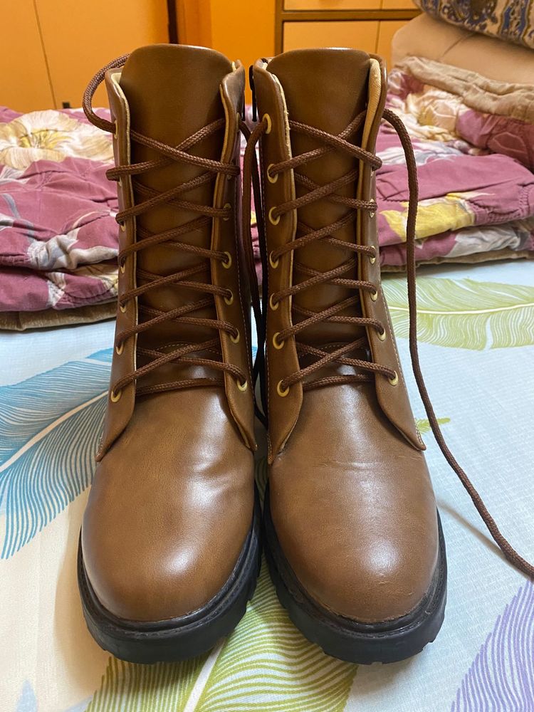 Womens Boots