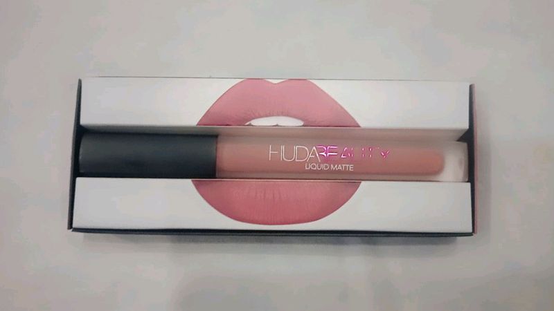 Huda Beauty Liquid Lipstick Sweet Talker