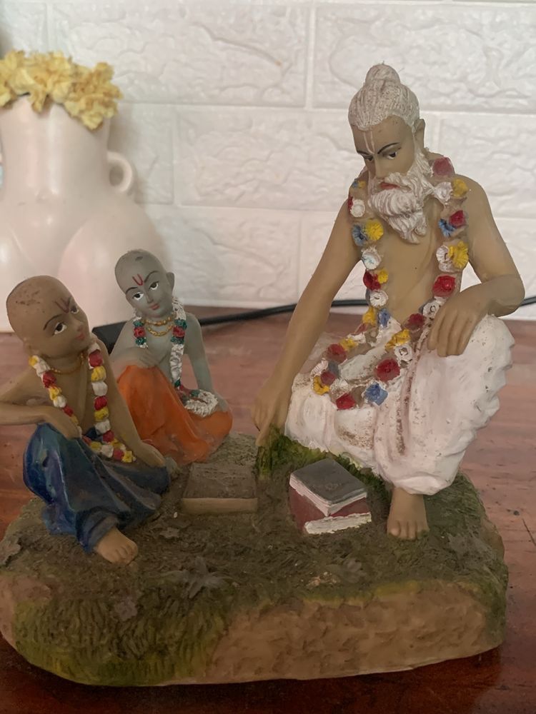 Krishna And Sandeepani Idol