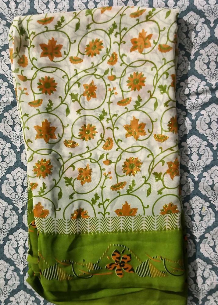 Women Green Saree