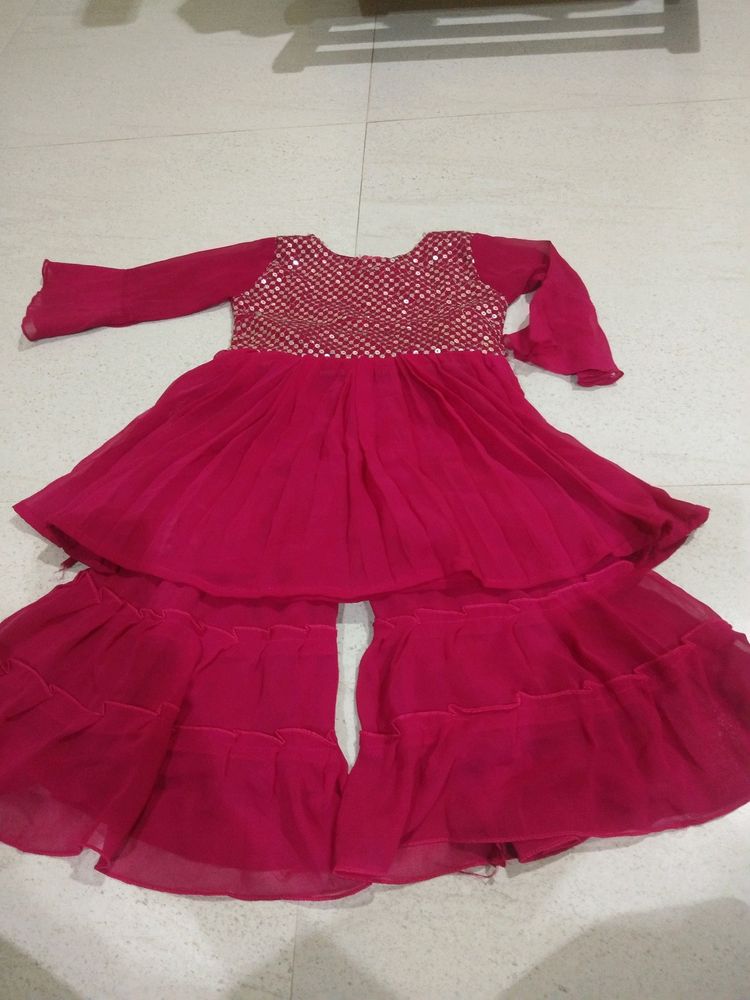 Very Preety Party Wear Sarara