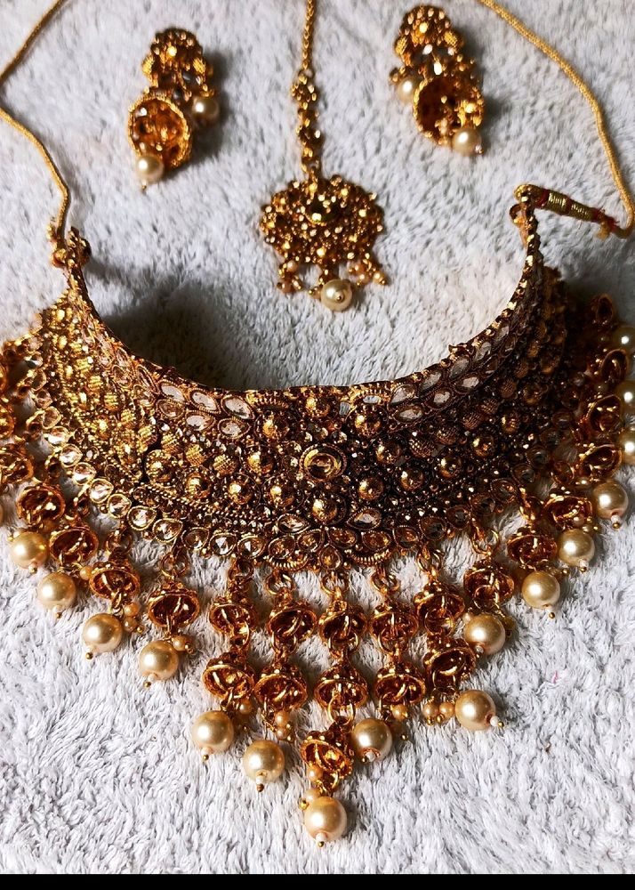 Golden Neckpiece