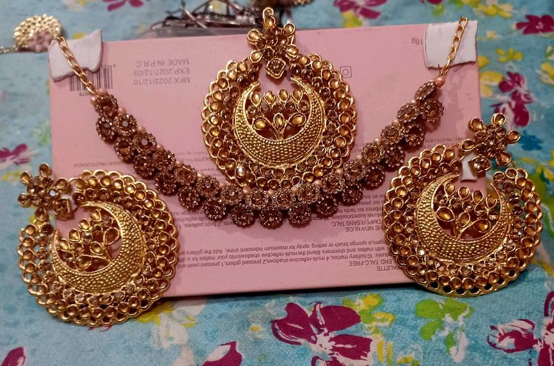 Golden Jwellery Set