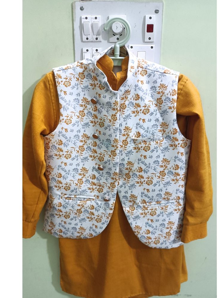 Kurta Pyjama With Bandi