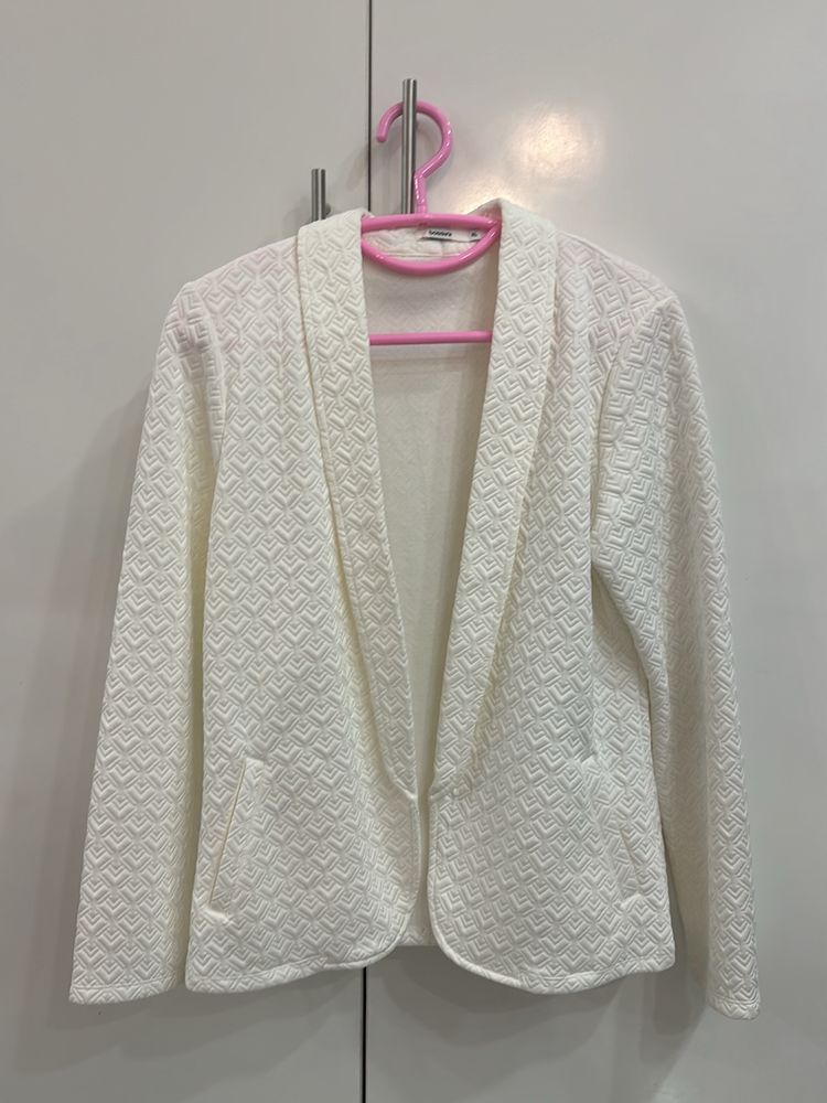 Never Worn White/ cream Women’s quilted  Blazer