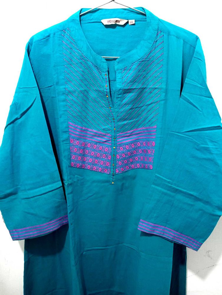 AVAASA Embroided A Line Madarian Neck Kurta