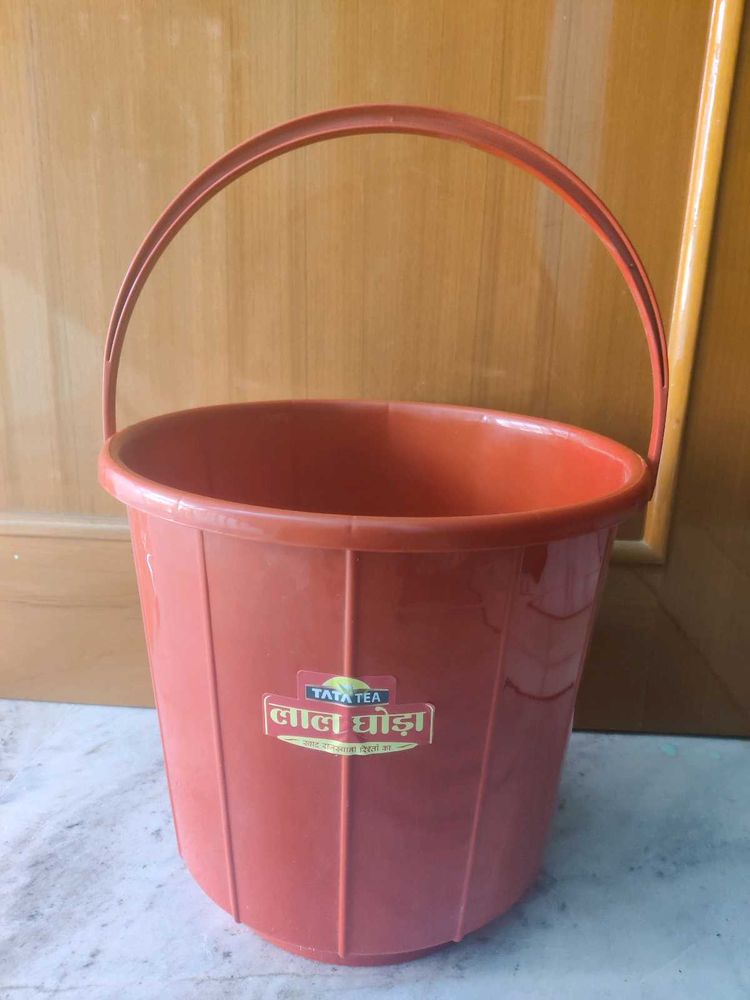 Red Lal Ghoda Bucket