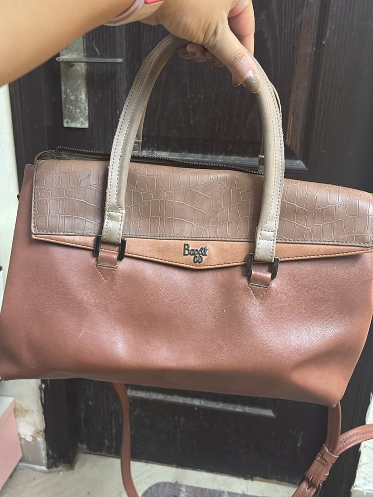 Baggit Handbag Brown