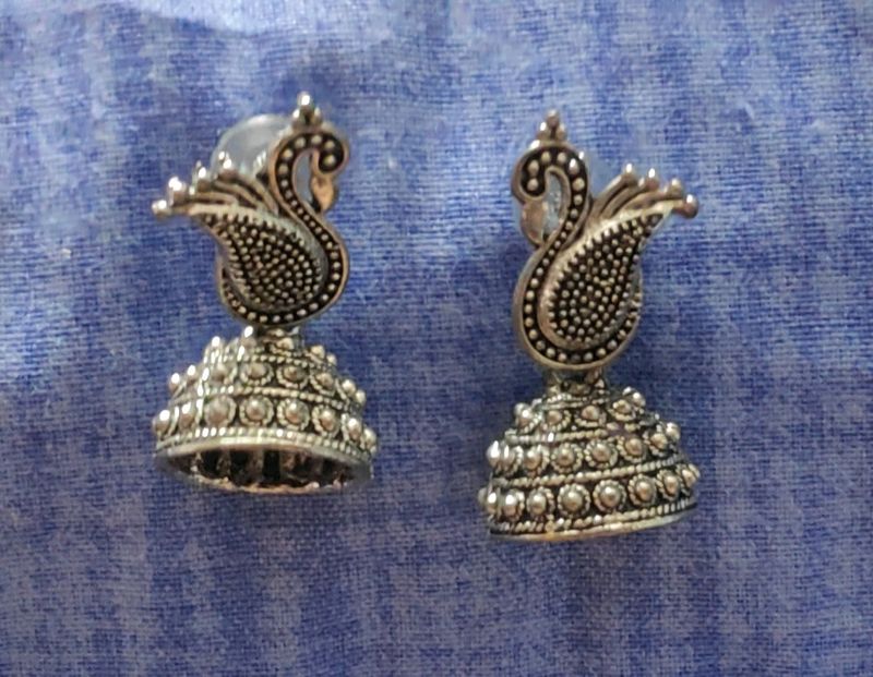 Oxidized Peacock Earing