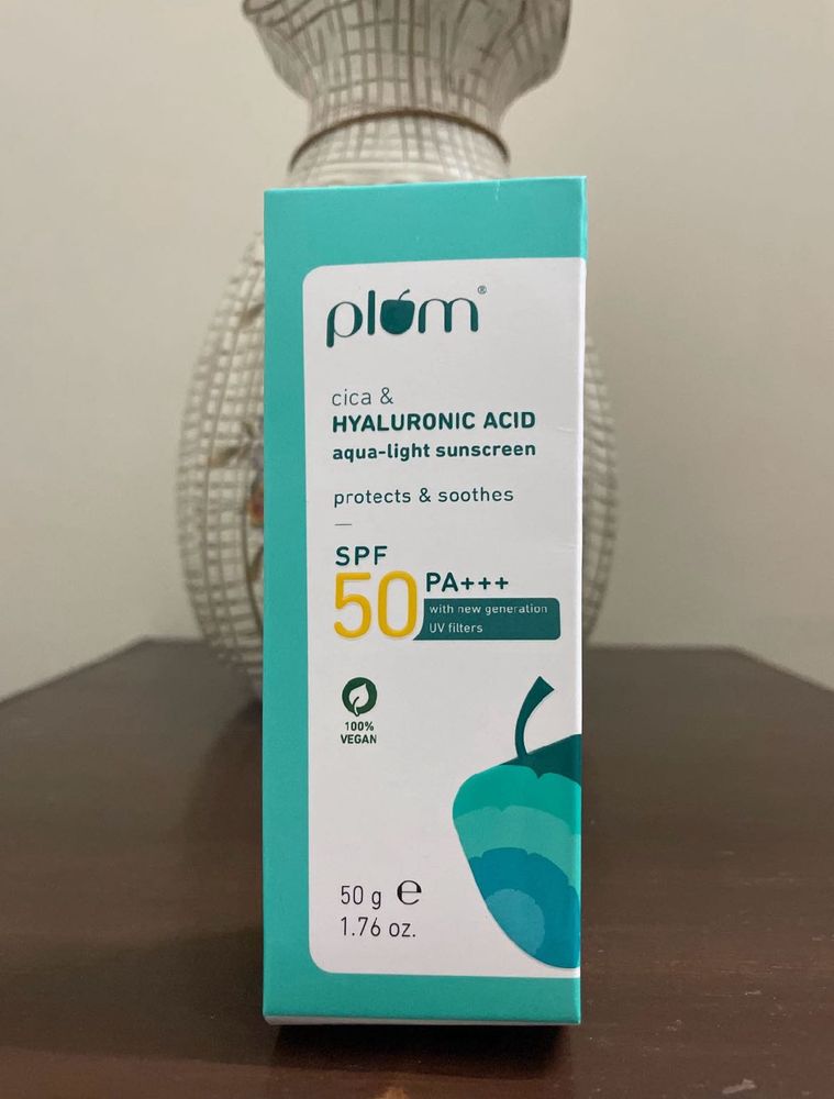 Plum Sunscreen Sealed Cica & Hyaluronic