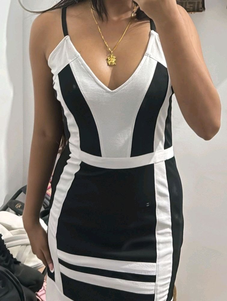 🖤 Black And White Slim Fit Bodycon One Piece 🖤