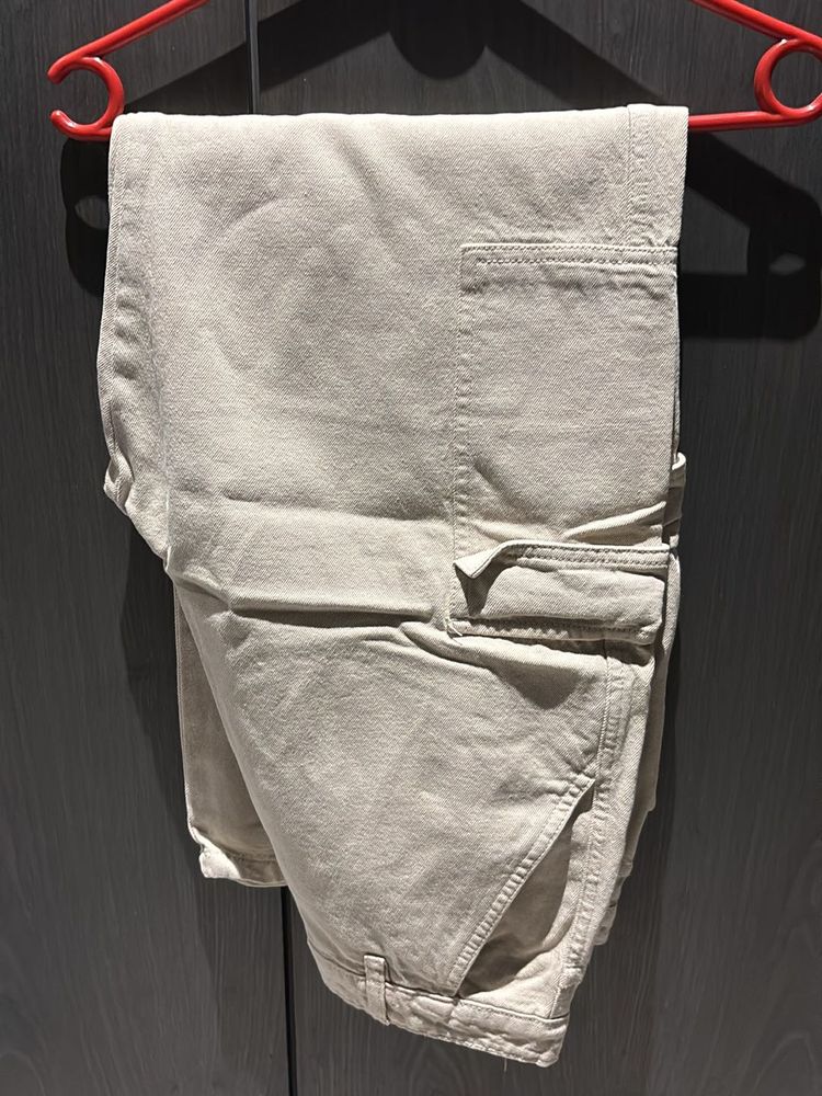 Off White Cargo Pant