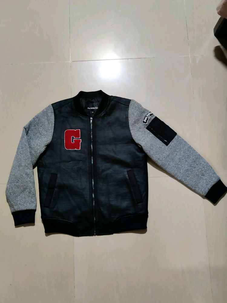 Sunvalley Black Zipper Varsity