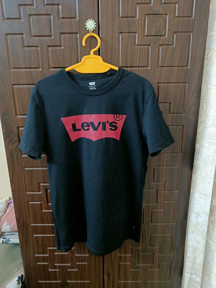 Levis T Shirt