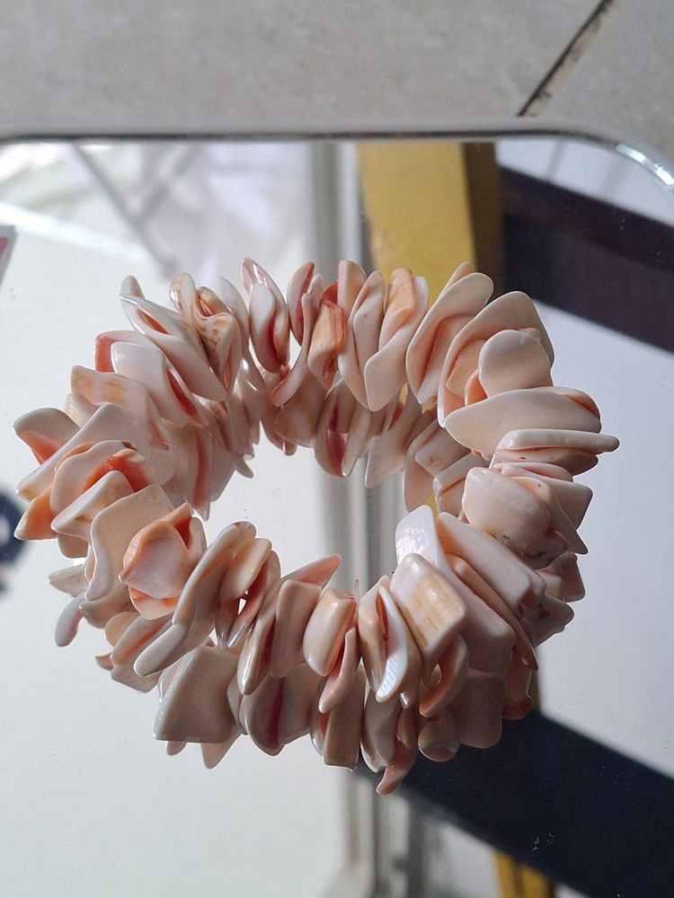 Vintage Shell Bracelet