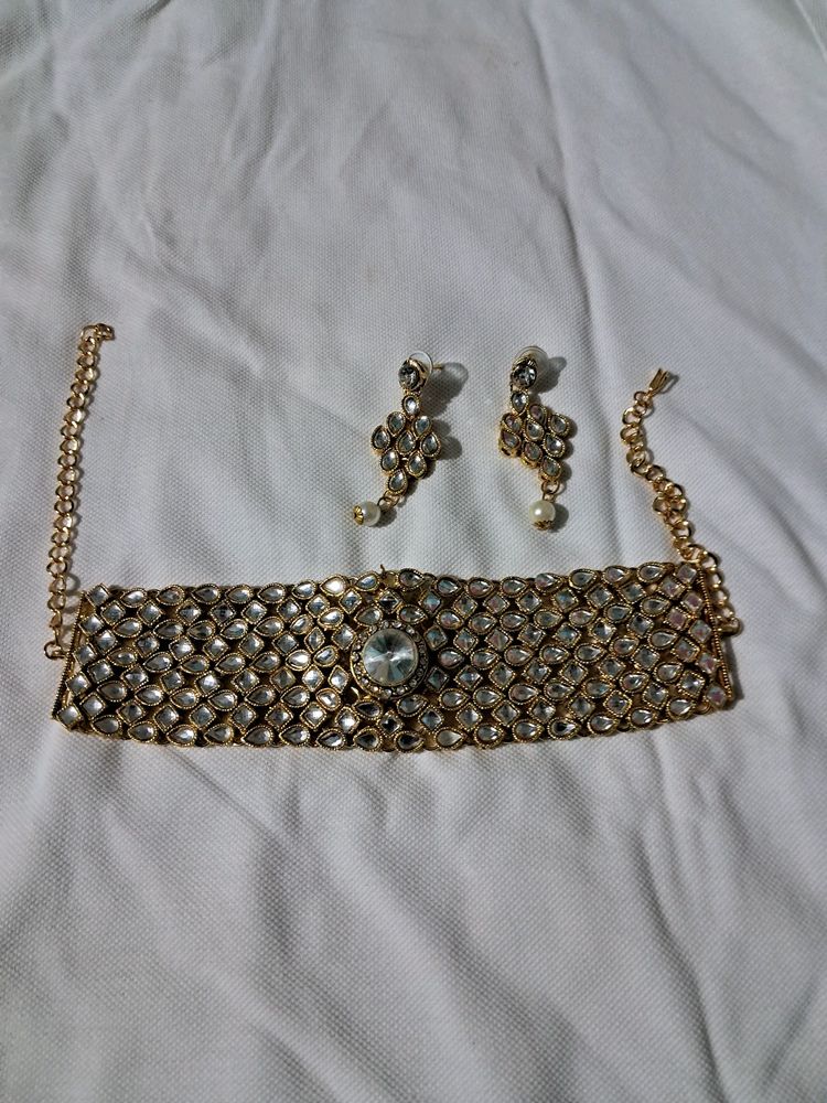 Gold Imitation Neckpiece With Earrings