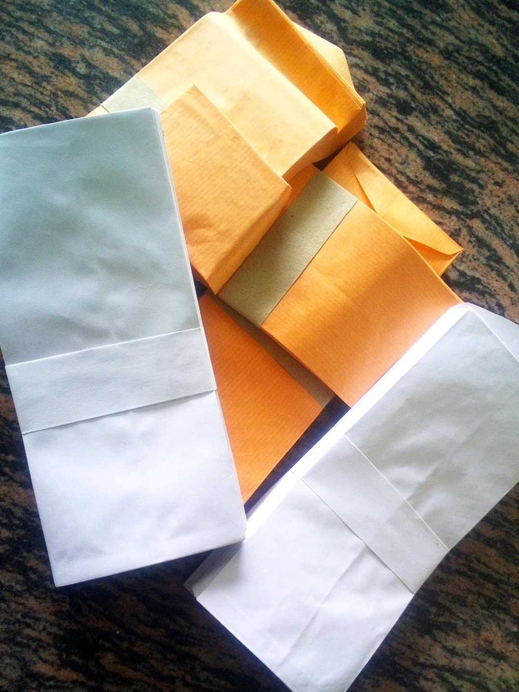 Envelope ( Golden/White )