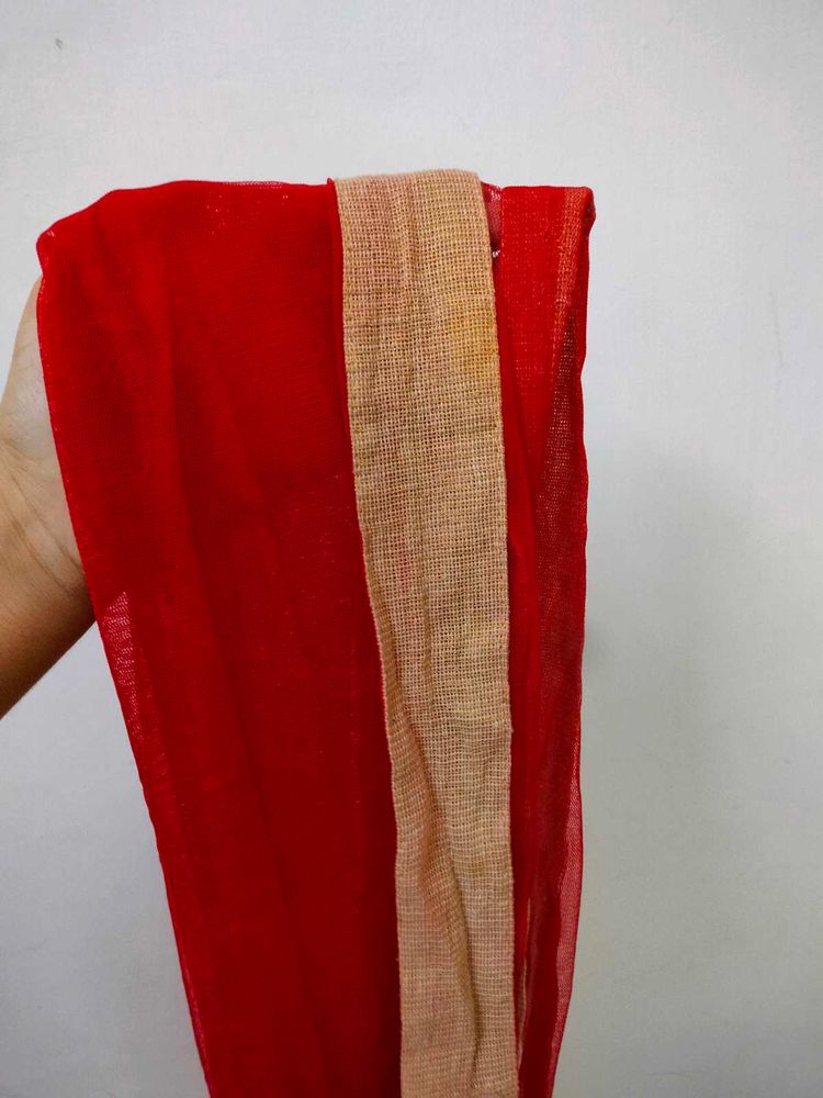 Red Dupatta