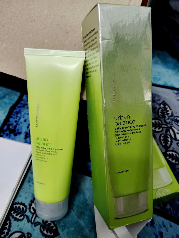 Facescanada Urban Balance Daily Cleansing Mousse