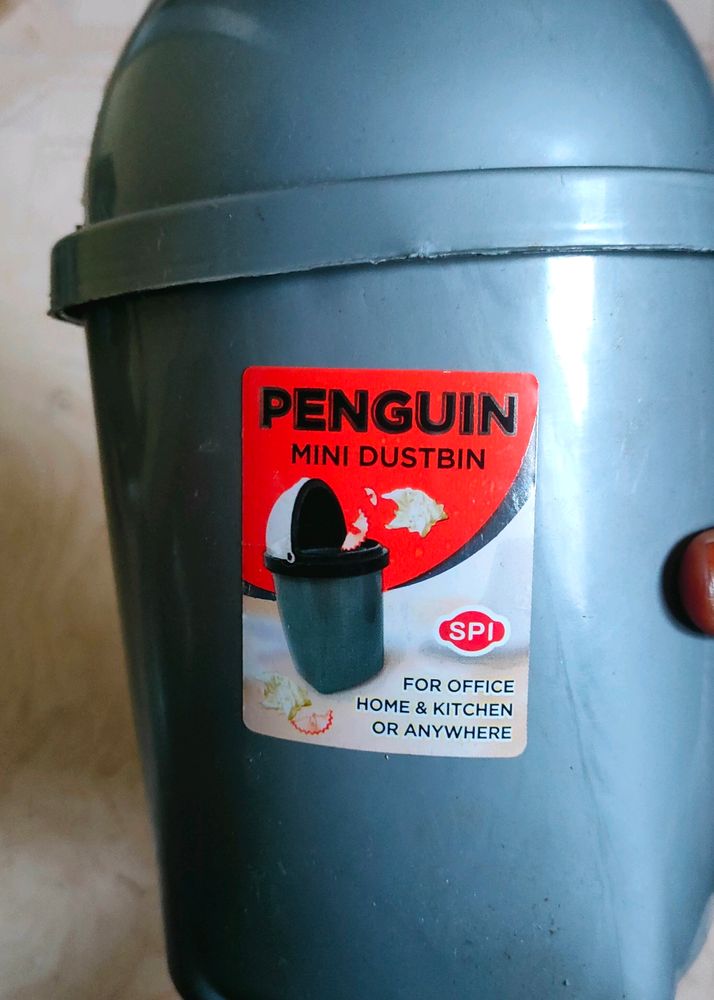 Penguin Mini Dustbin New