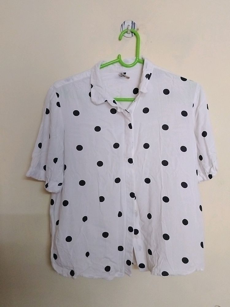 Polka Dotted Shirt 🤍 🖤