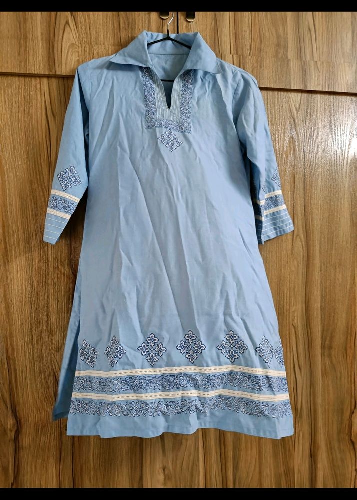 Elegant Blue Painted Collar Kurta