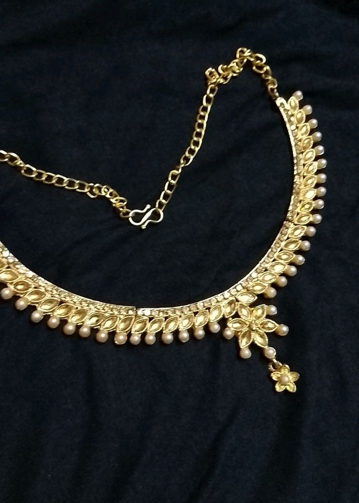 Golden Nacklace