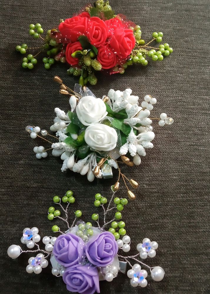 3 Different Floral Aligator Hair Clips.