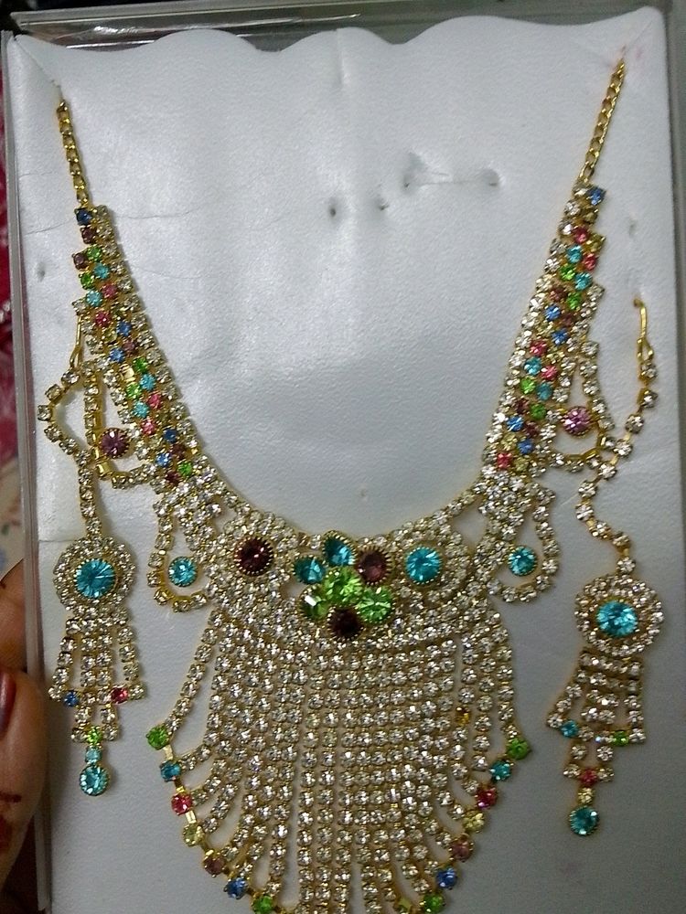 Multi Colour Women's Necklace And Earrings