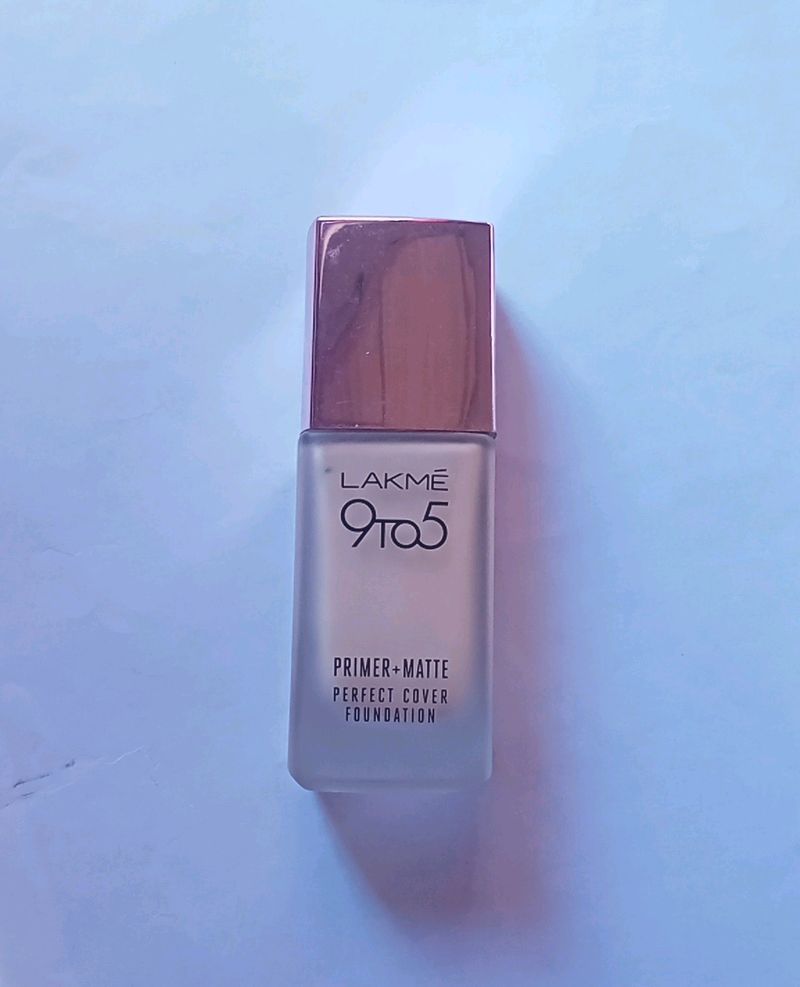 Price Drop 📍 Lakme 9to5 Foundation . Shade: C100 COOL IVORY