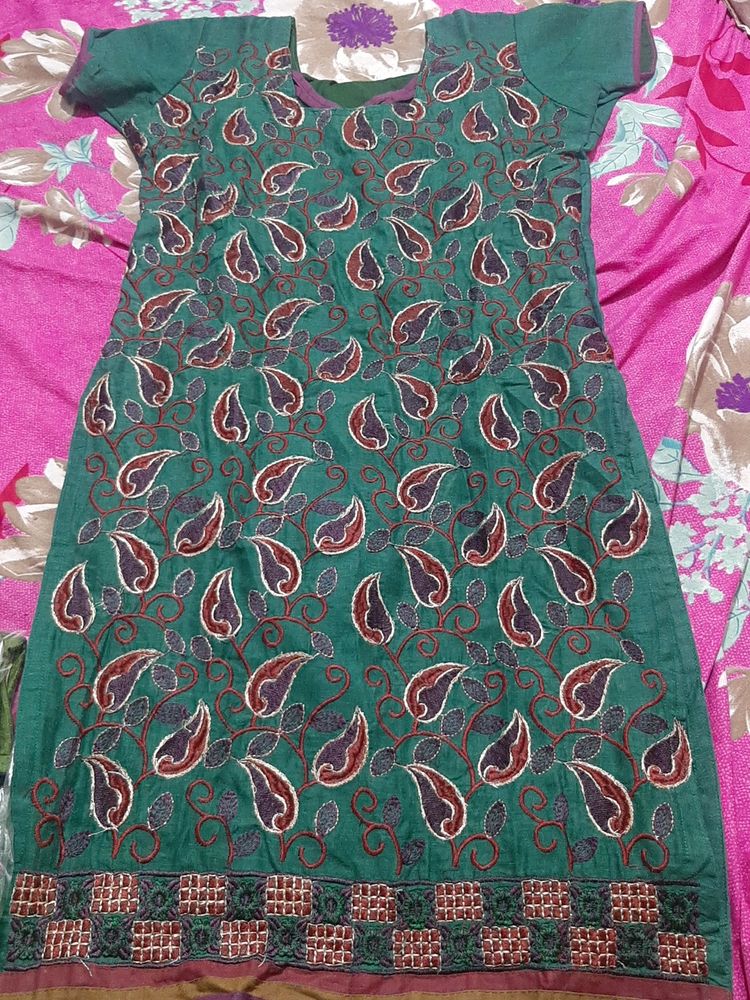 Green Kurti