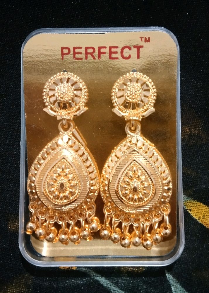 Gold Plated Eartops, Jhumka