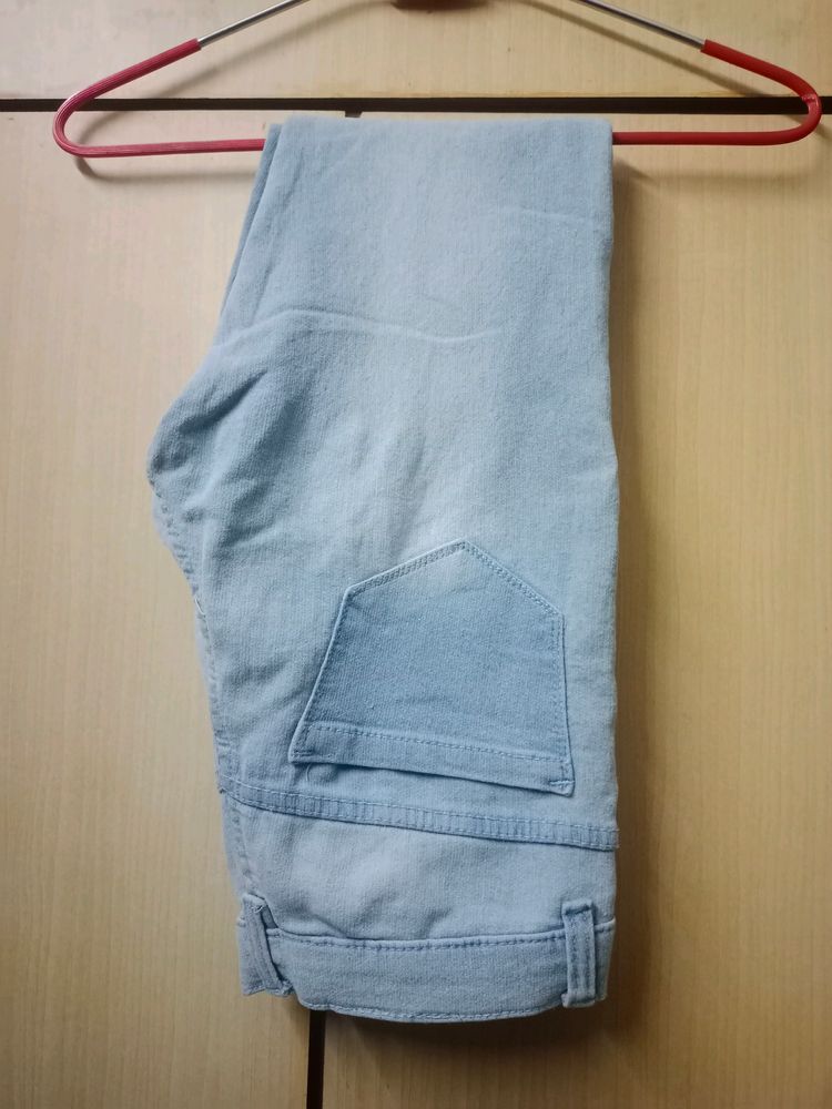 Denim Jeans In Light Blue Color