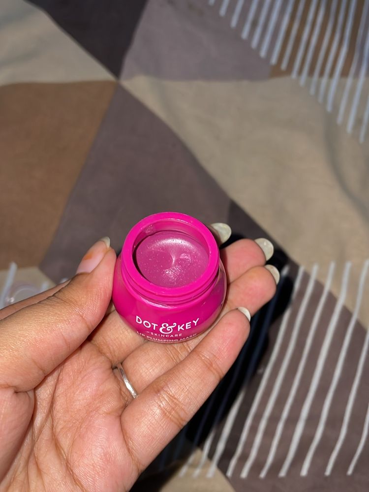 Lip Plumping Mask In Pomegranate Flavour