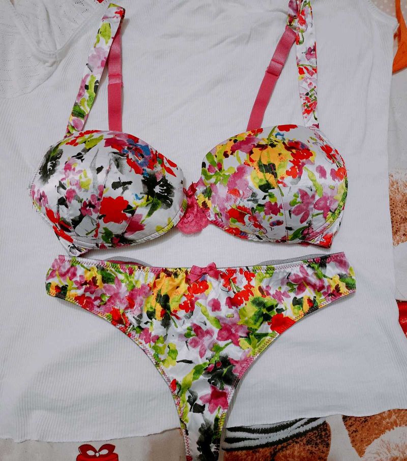 Beutiful Floral Print Bra Panty Set