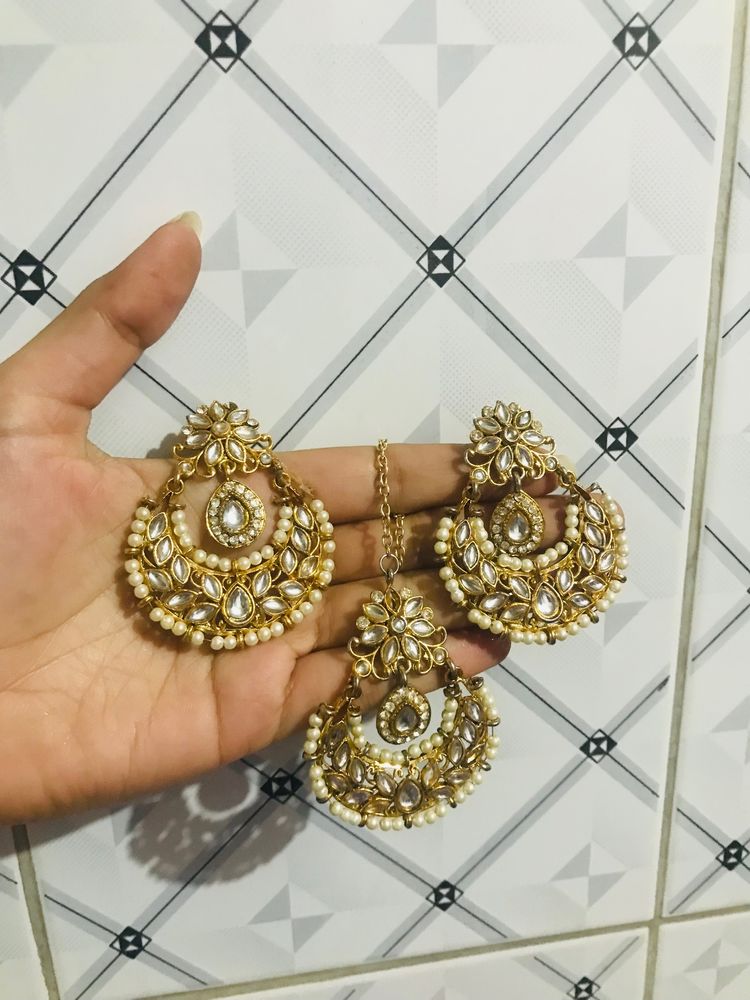 Earrings With Tika