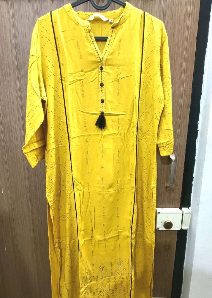 Yellow Gold Stright Silk Blend Cotton Kurti