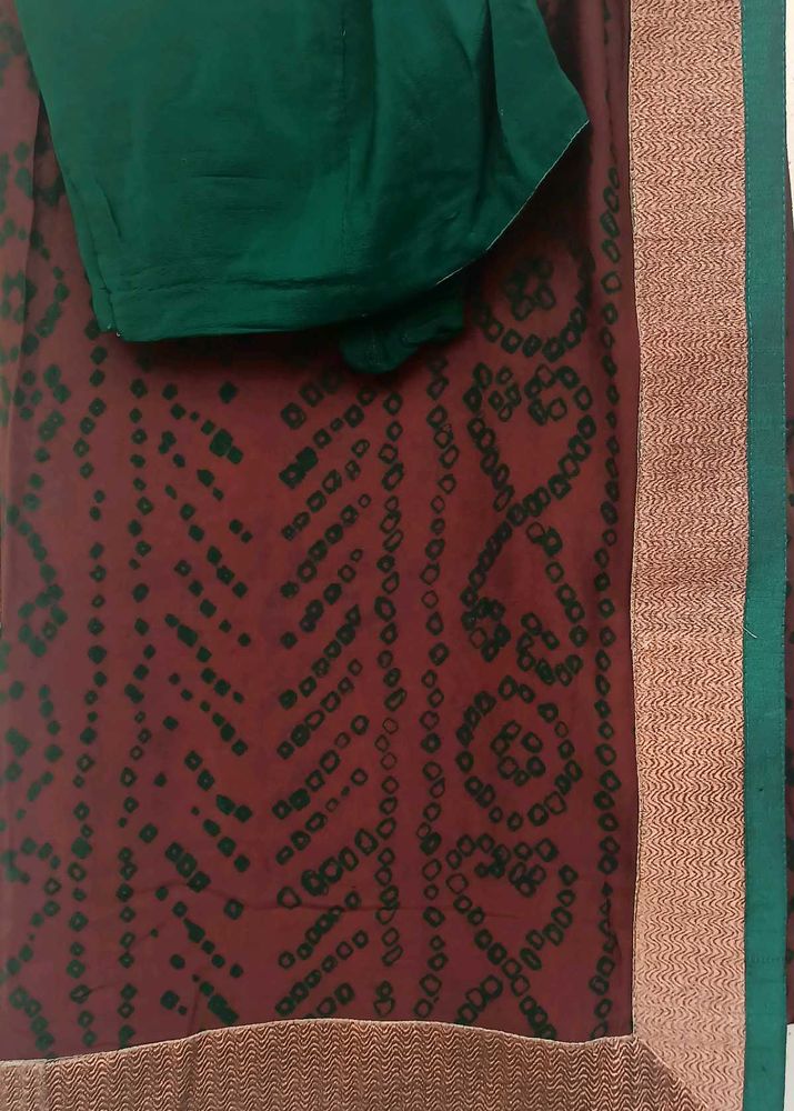 Mehendi Green Saree With Golden Border And Blouse