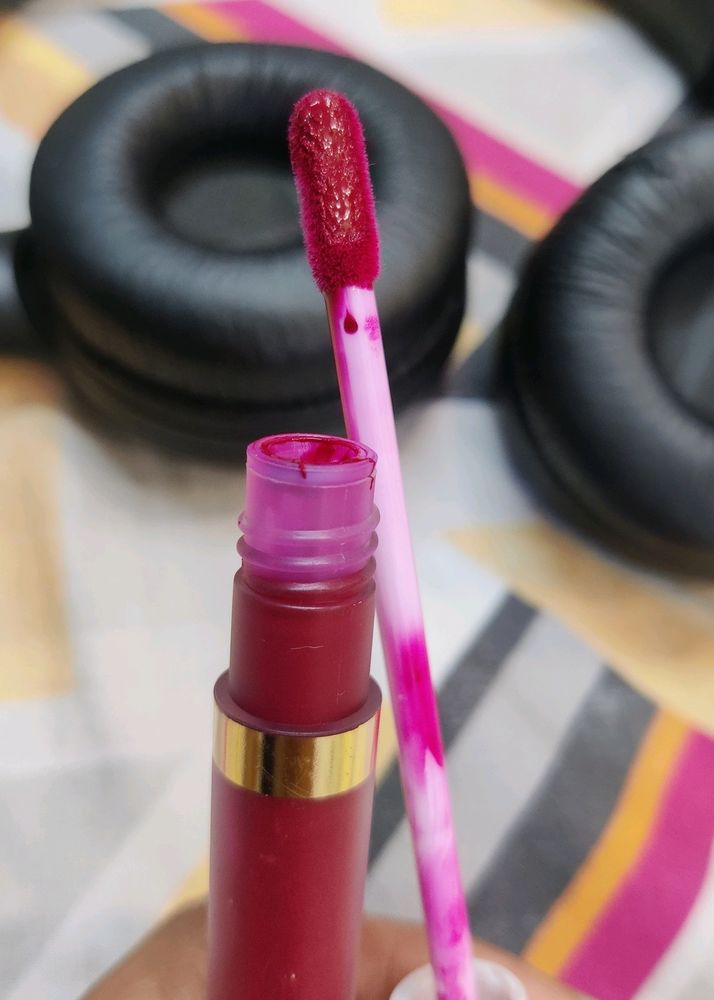 Myglamm Lipstick.