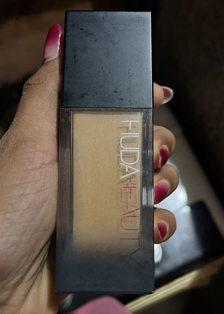 HUDA Beauty Foundation