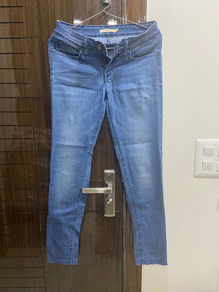 Basic Blue Skinny Levis Jeans