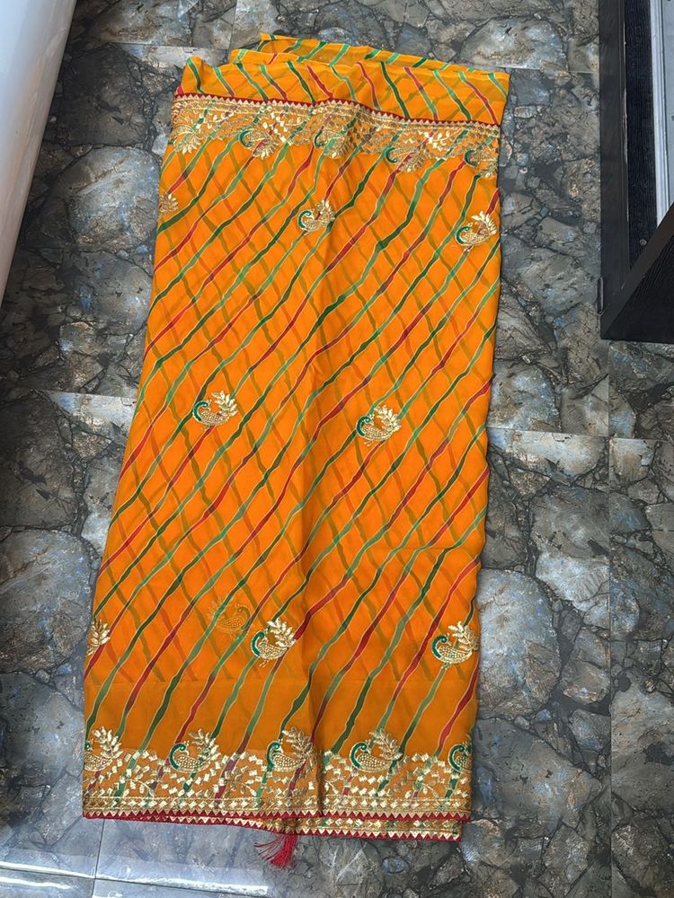 A Chiffon Saree With Blouse Piece