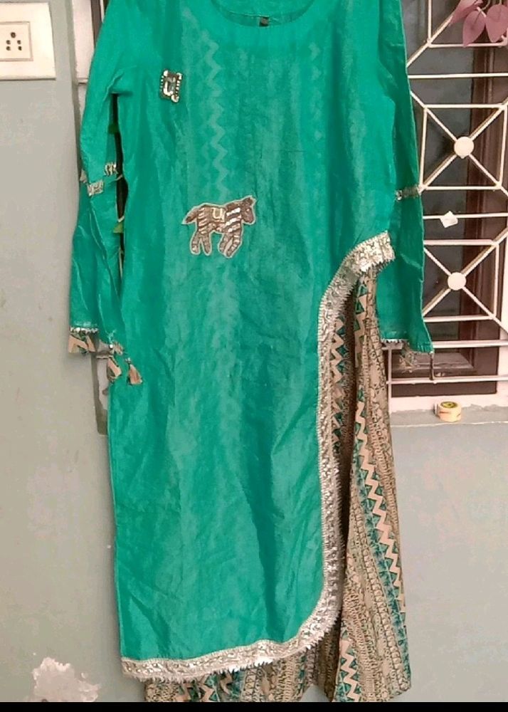 Women Kurta Side Cut