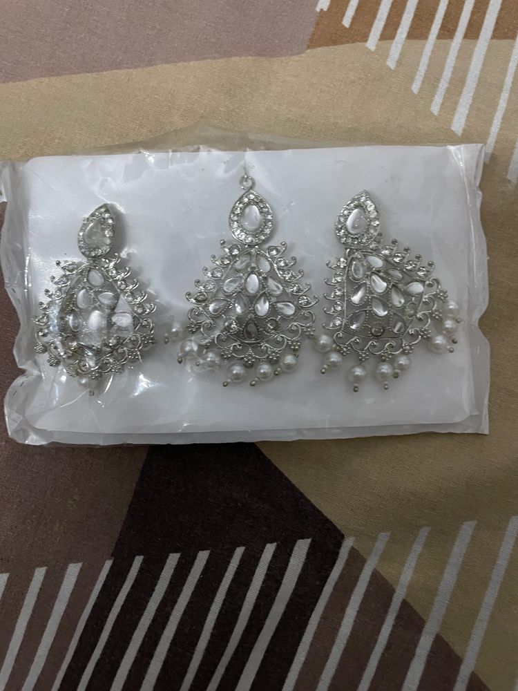 Silver Earrings And Maangtika Set