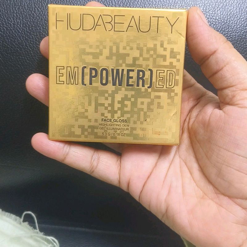 Huda Beauty Empowered Face Gloss